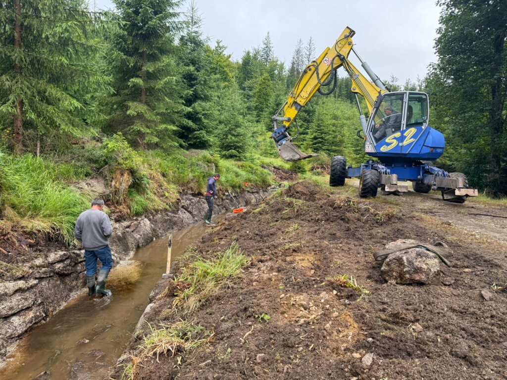 stavební práce na úpravě Schwarzenberského plavebního kanálu